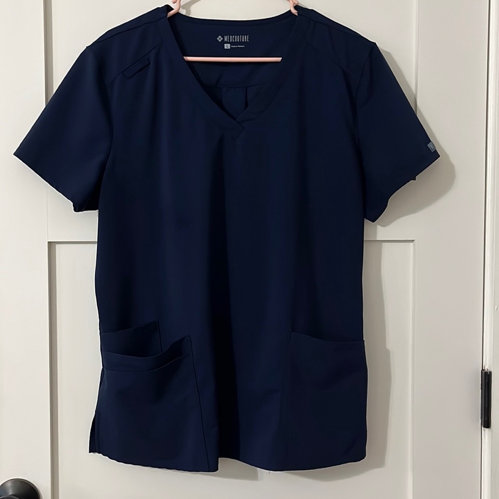 ⚫️ Closet closing! MedCouture Scrub Set - Size L